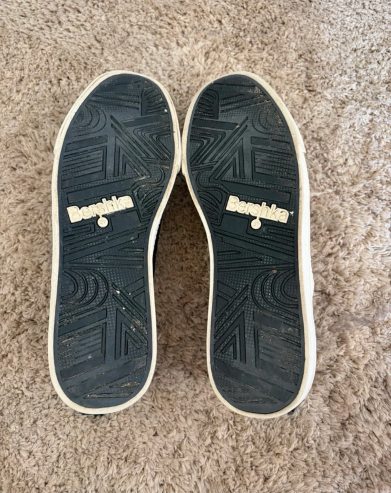Zwarte slip-on basket van Bershka maat 37 – photo 9